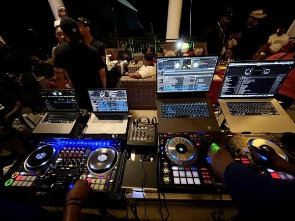 DJ Pic 1.jpg
